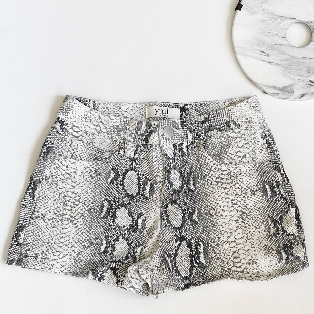 Ymi•shorts•